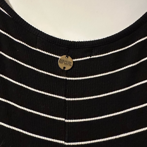 Rip Curl back and white stripe dress - Picture 6 of 6